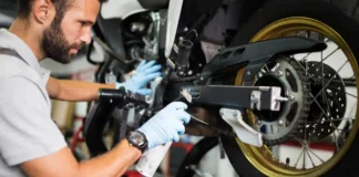 Comment bien entretenir sa moto en 2026 sans exploser son budget ? Entretien moto pas cher en 2026