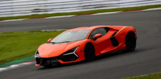 Lamborghini Revuelto