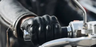 assurance moto - comprendre les garanties et les franchises pour faire le bon choix