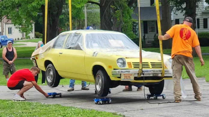 Chevrolet Vega 1975 enterrée il y a 50 ans