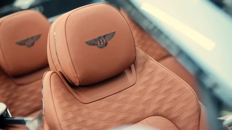 Bentley change les règles du luxe : cuir, bois, laine… tout doit être irréprochable Bentley formalise une nouvelle politique d’approvisionnement responsable pour le cuir, la laine et le bois