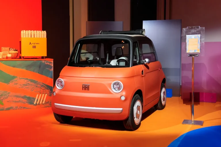 Fiat Topolino à Milan - CIAO FUTURO