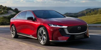 Mazda6e élue World Car Design of the Year 2026 au salon de New York Mazda 6e