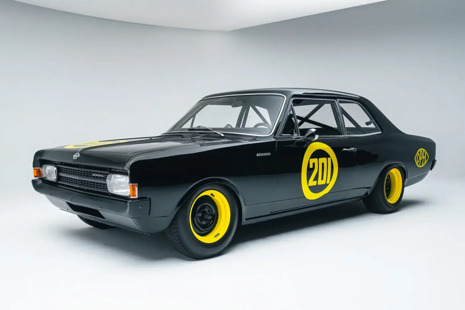 Opel Rekord C Black Widow