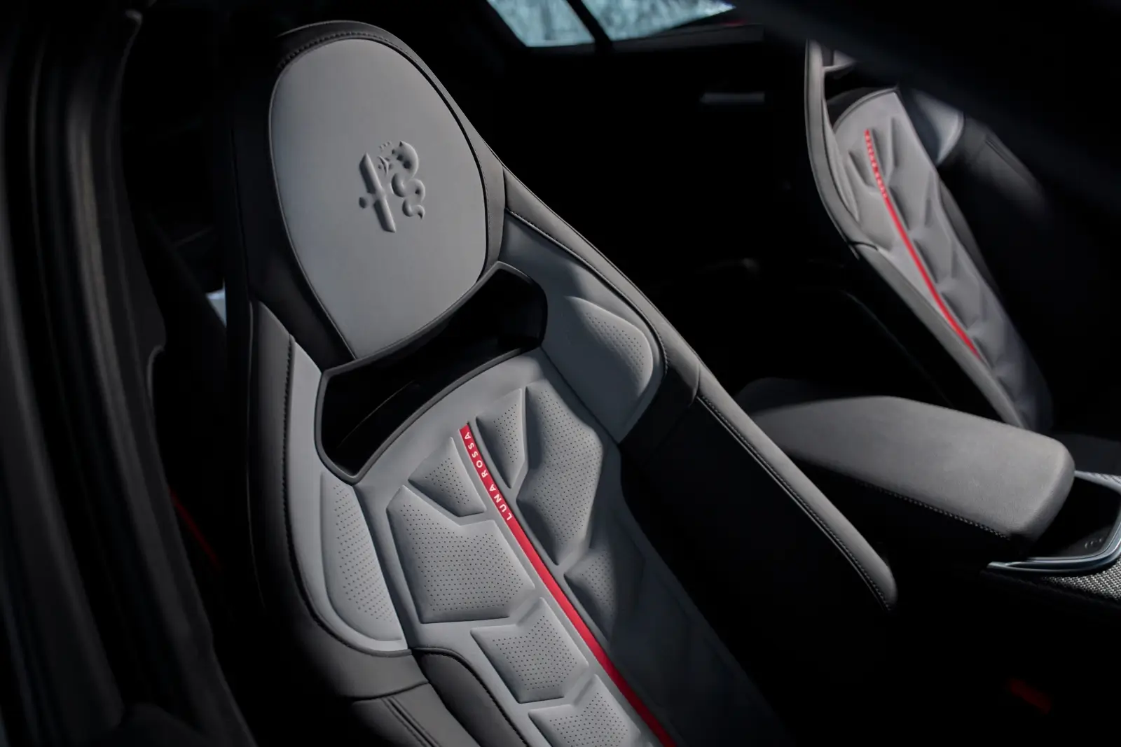 Alfa Romeo Giulia Quadrifoglio Luna Rossa