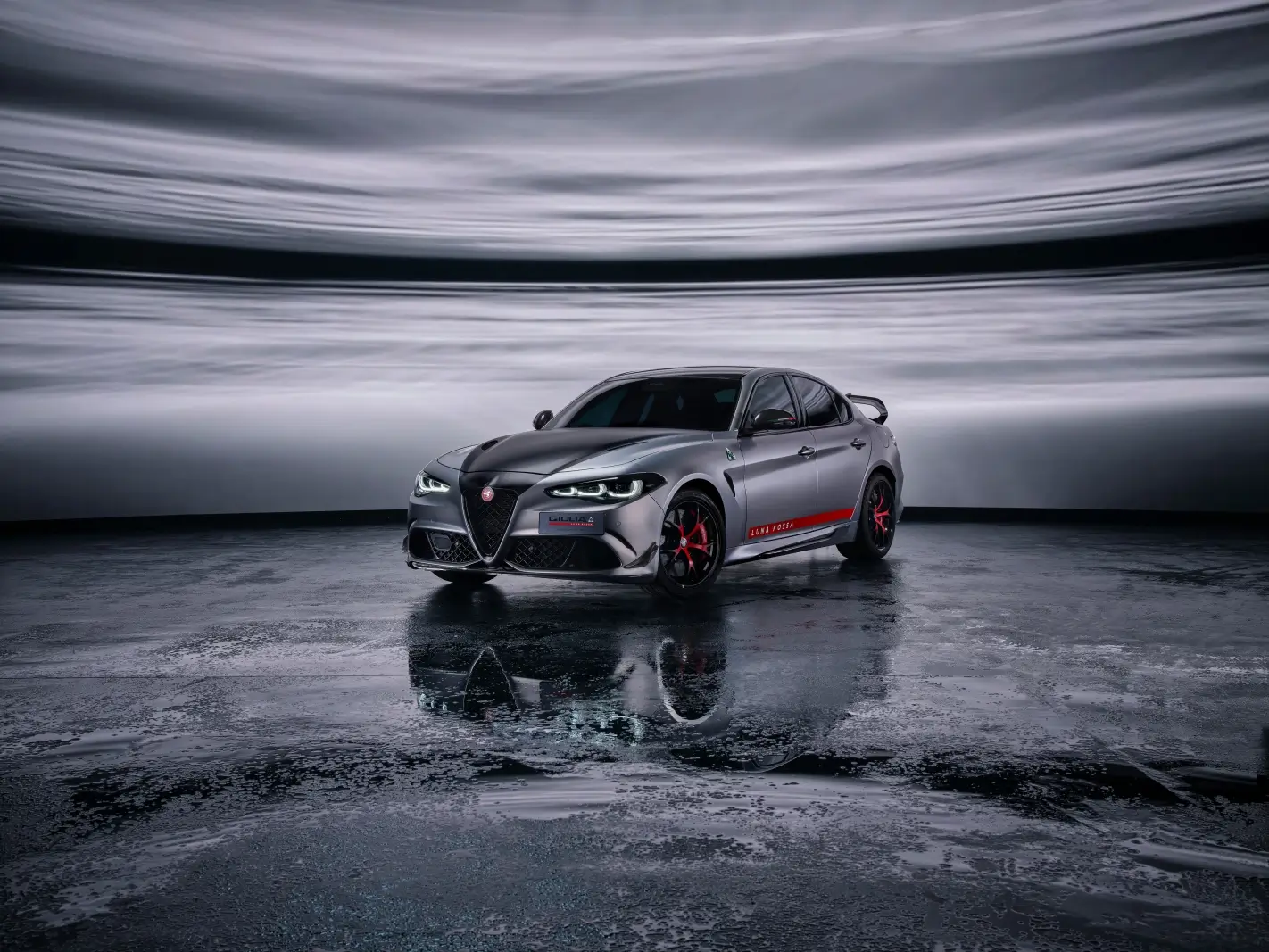 Alfa Romeo Giulia Quadrifoglio Luna Rossa