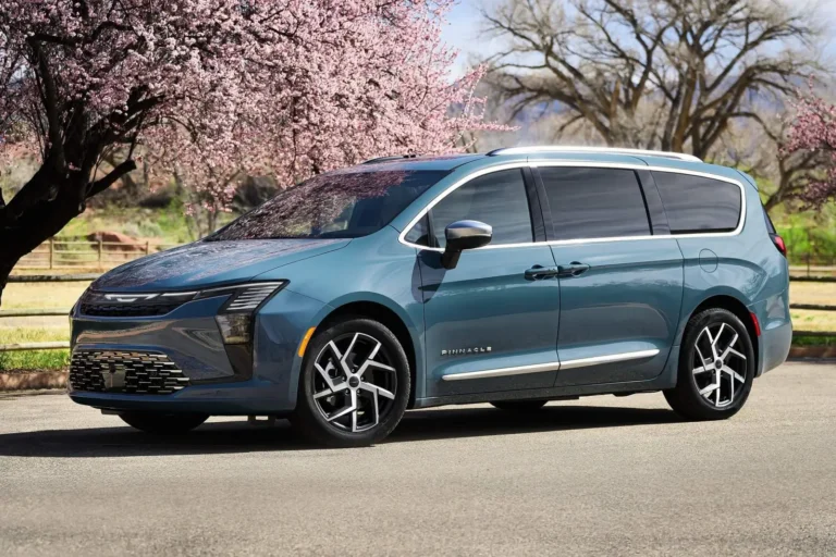 Chrysler Pacifica 2027