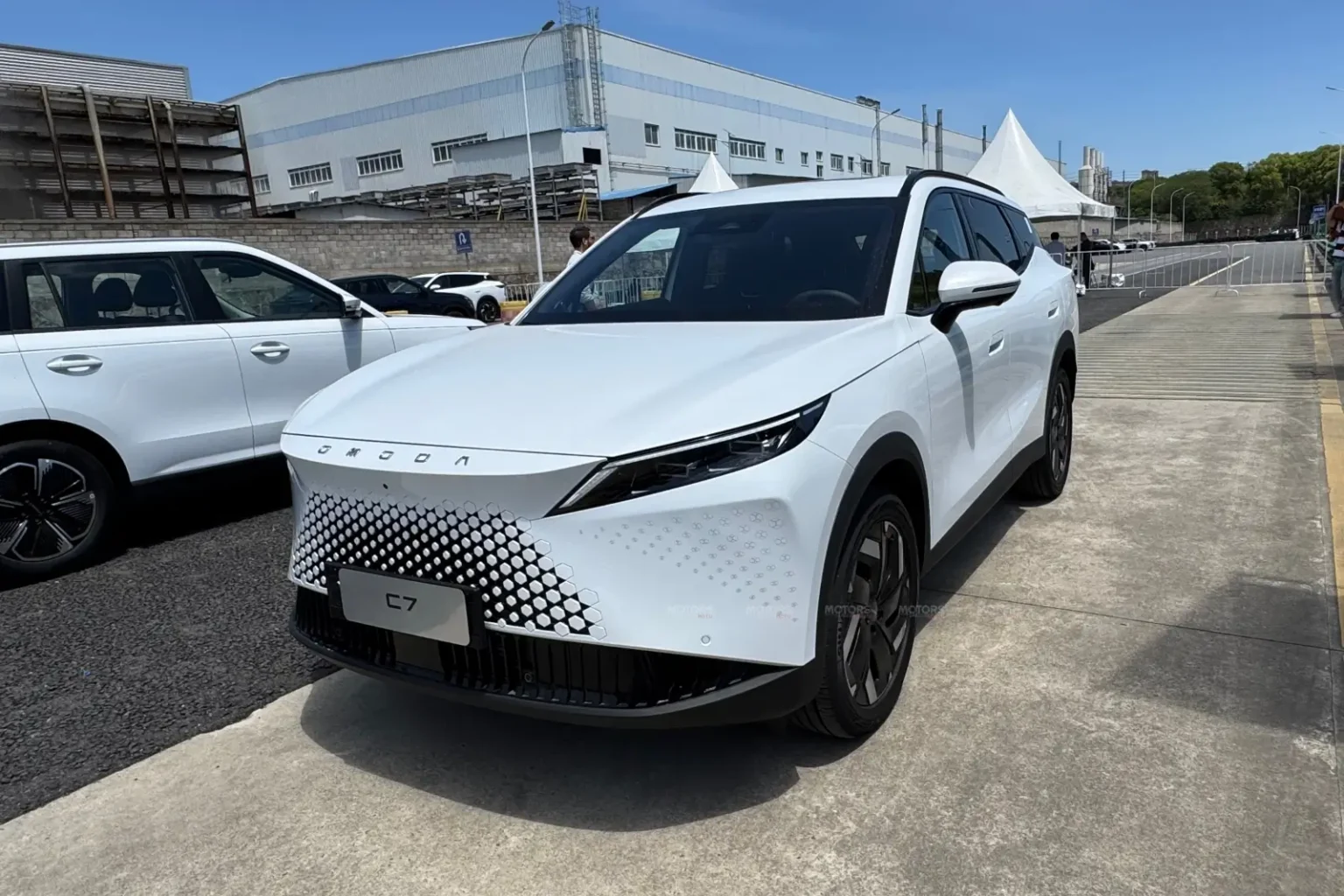 Omoda C7