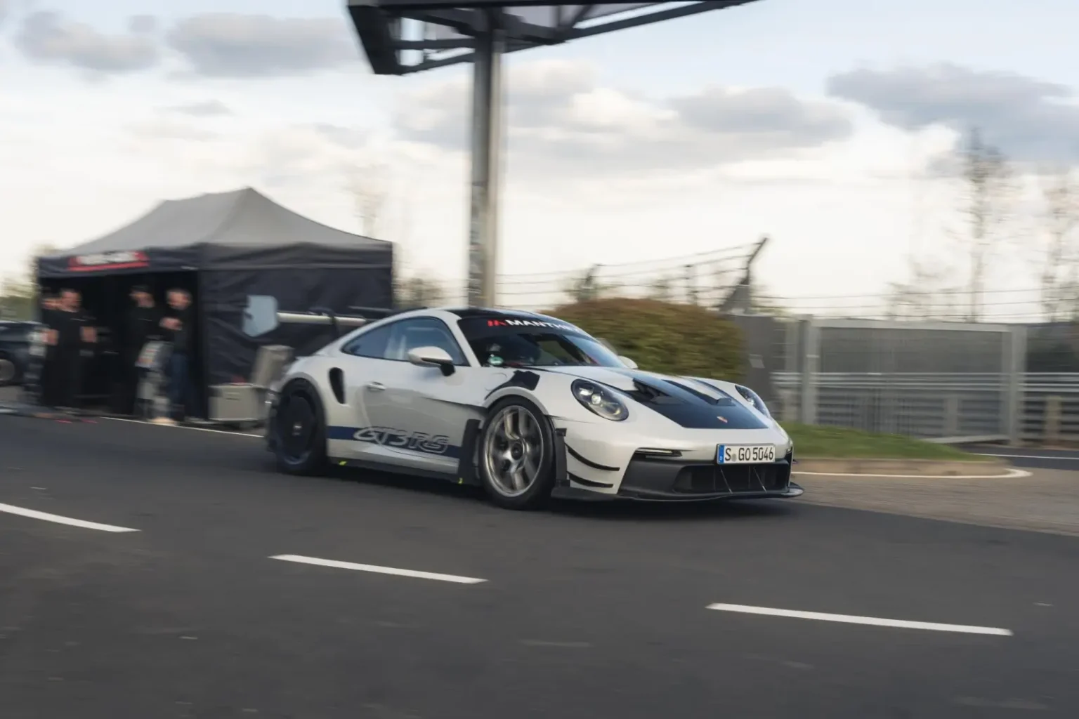Porsche 911 GT3 Manthey inscrit un nouveau record en 6mn 50,863 au Nürburgring