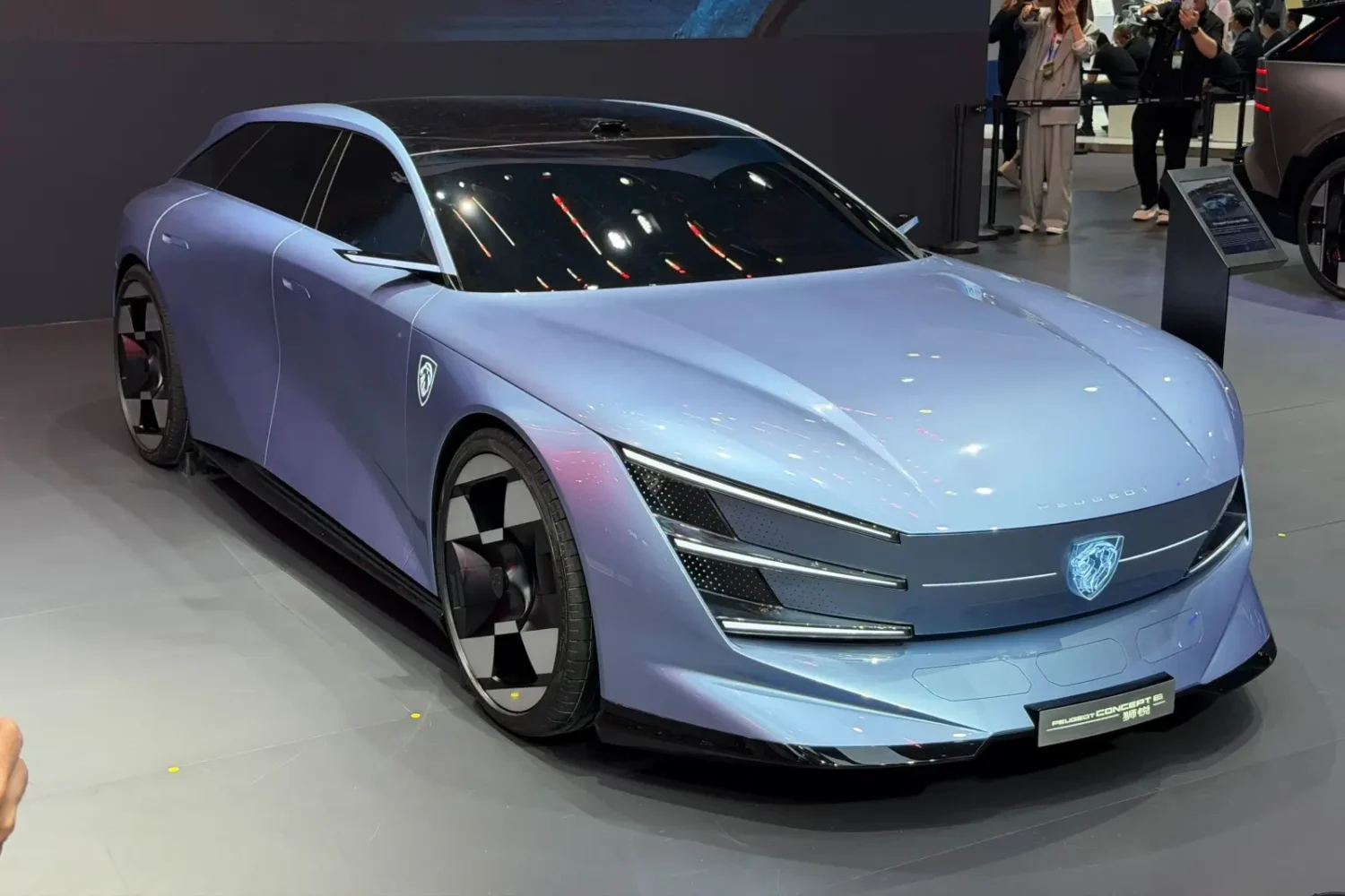 Stellantis et Dongfeng investissent 1 milliard d’euros pour produire des Peugeot et Jeep électriques en Chine