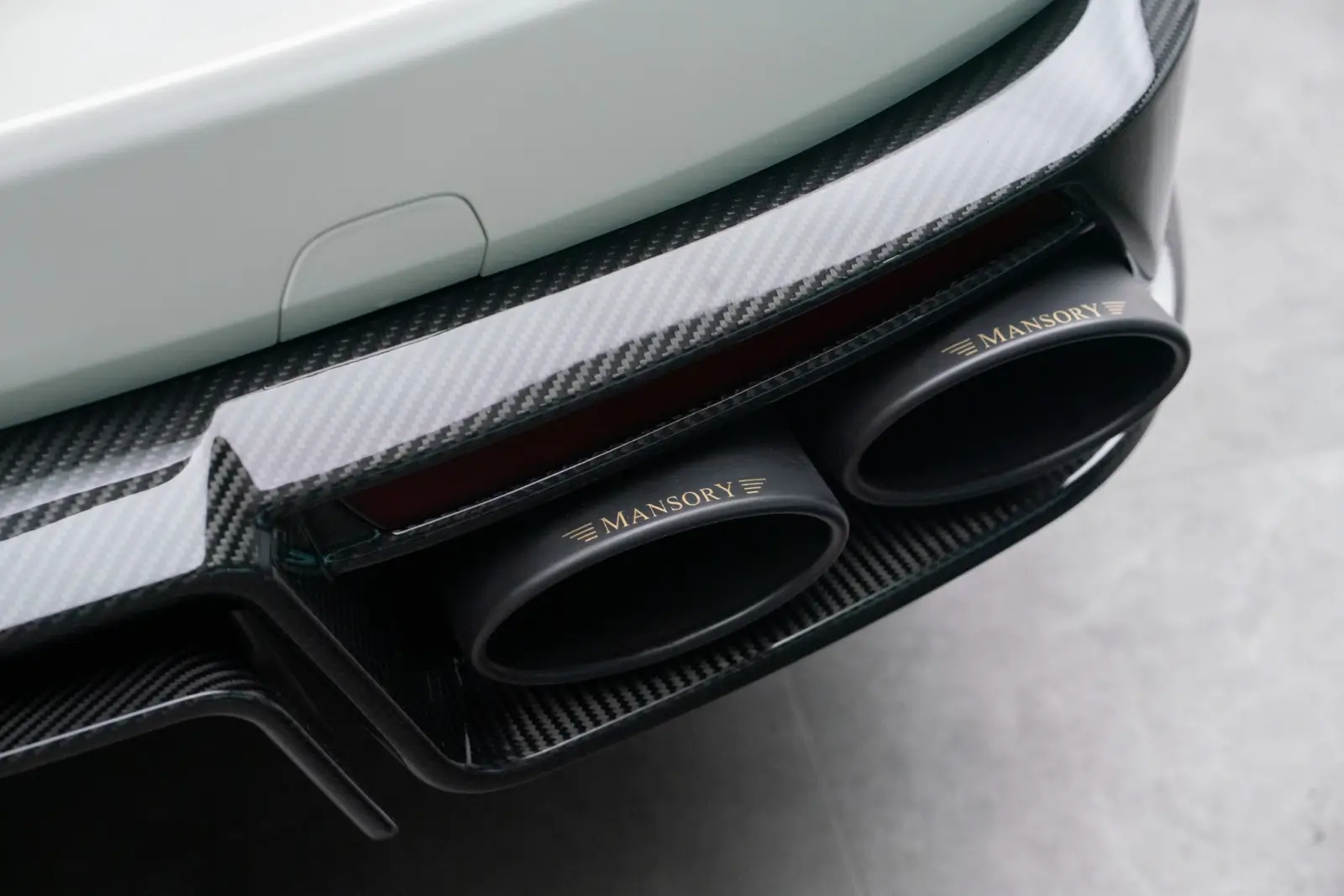 Zeekr 9X by MANSORY