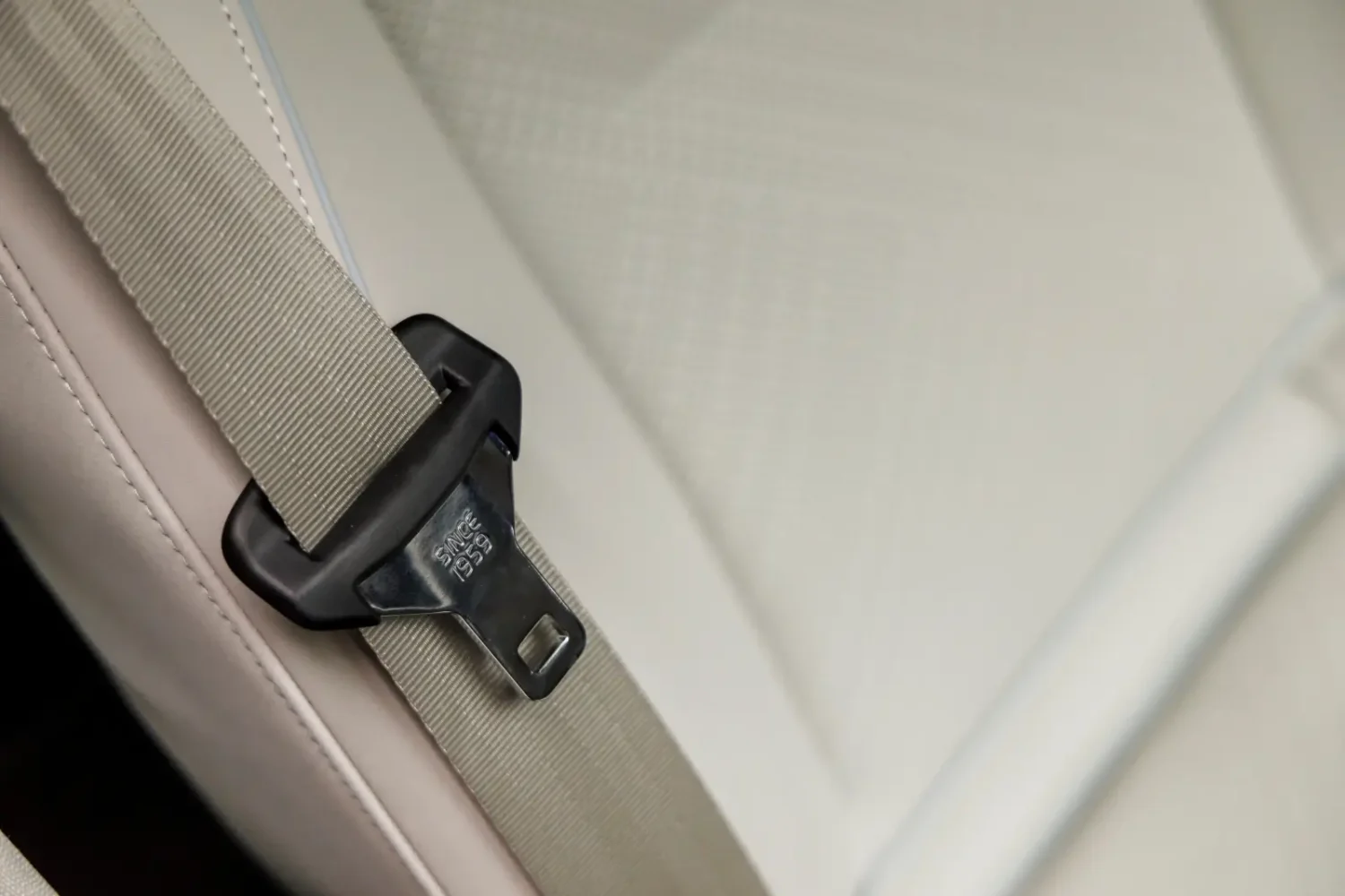ceinture de sécurité multi-adaptative de Volvo