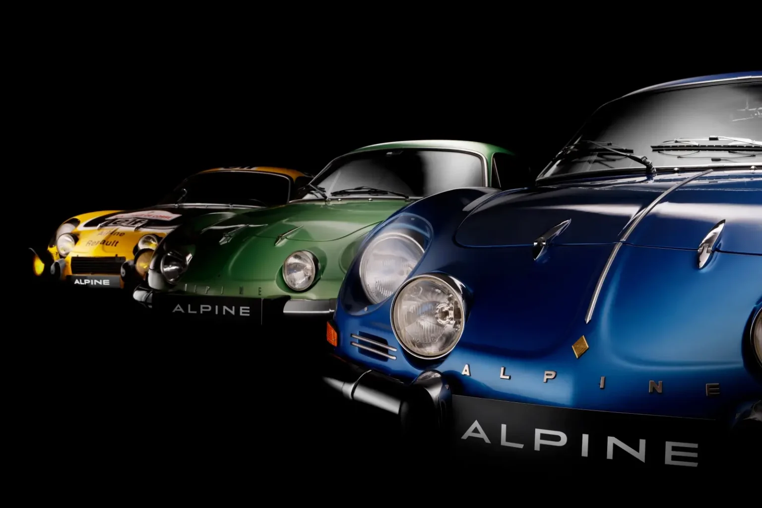 Alpine à 70 ans : la fin d’une époque et le début d’une révolution électrique ALPINE A110 1971 - ALPINE A110 1600 SX 1977 - ALPINE A110 1800 S Groupe 4 1975