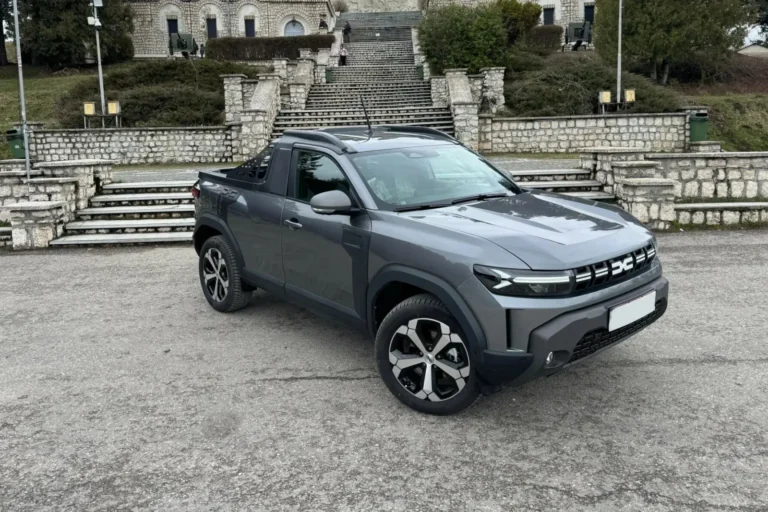 Dacia Duster pickup 4×4 LPG : une version utilitaire inédite disponible en France Dacia Duster pickup 4x4 LPG