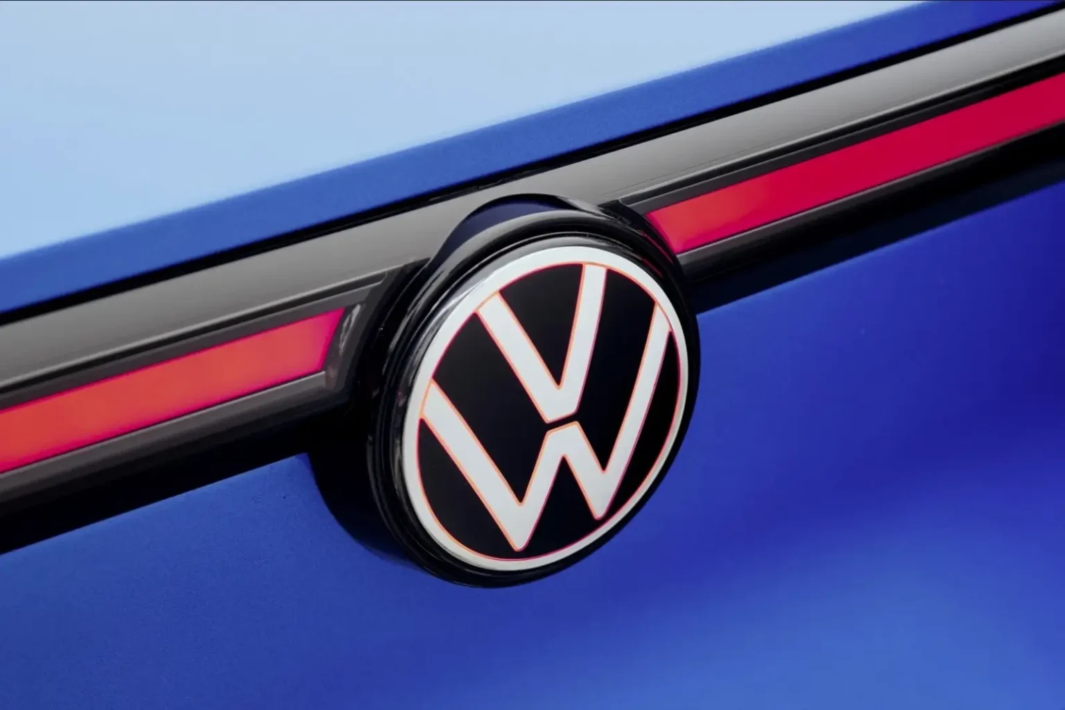 Volkswagen tire la sonnette d'alarme face aux constructeurs chinois en Europe