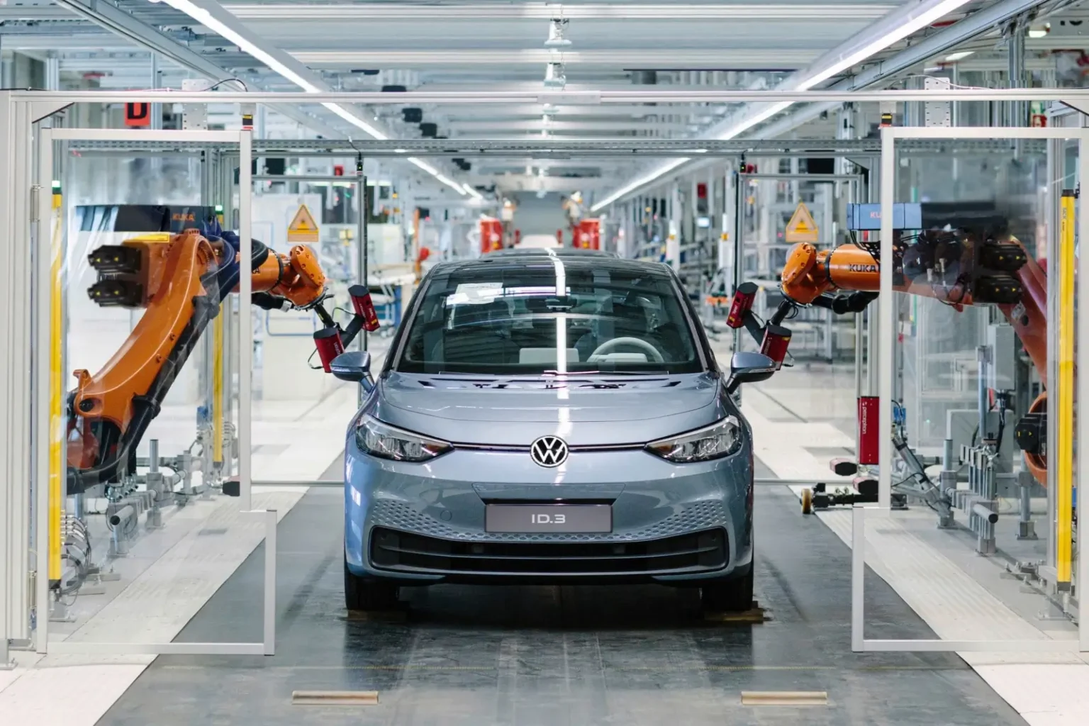 Volkswagen taille dans ses effectifs : 19 000 emplois vont disparaître en Allemagne Volkswagen va supprimer 19 000 emplois en Allemagne d'ici fin 2026