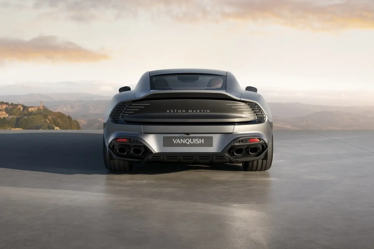 Aston Martin Vanquish 25