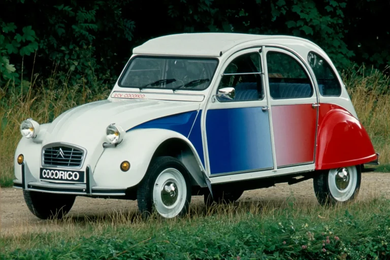 Citroën fête les 40 ans de la 2 CV Cocorico, l’une des Deuche les plus cultes Citroën 2 CV Cocorico