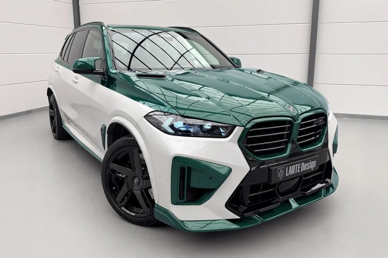 Ce BMW X5 M Competition reçoit un spectaculaire kit carbone vert inédit Larte Design - BMW X5 M Competition