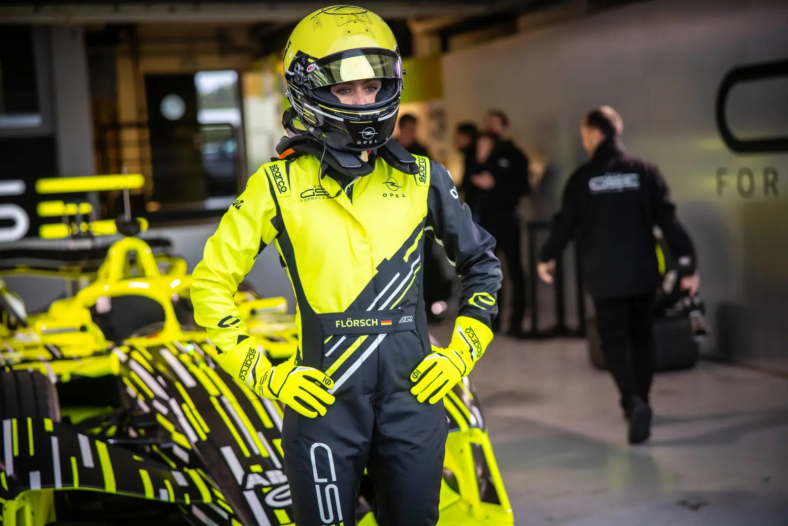 Sophia Floersch - Opel GSE 27FE - Opel Formule E