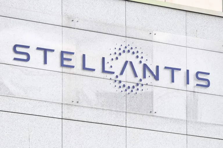 Stellantis rebondit avec 1,6 million de véhicules facturés au deuxième trimestre, l’Amérique du Nord s’envole et l’Algérie tire la région MEA Stellantis - résultats T2 2026