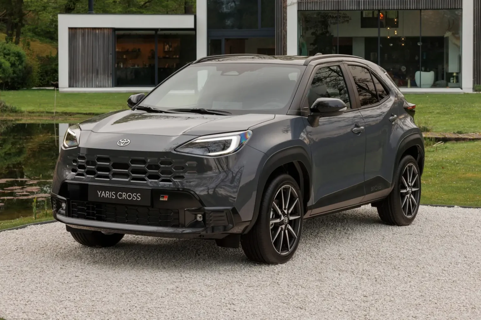 Toyota double ses ventes électriques en Europe : la preuve que la stratégie hybride du Japonais fonctionne Toyota Yaris Cross 2026