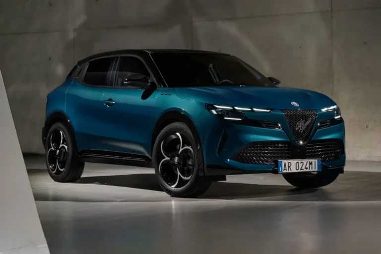 Alfa Romeo casse le prix de son Junior hybride de 5 000 euros en Italie, mais l’offre expire le 31 août Alfa Romeo Junior Ibrida