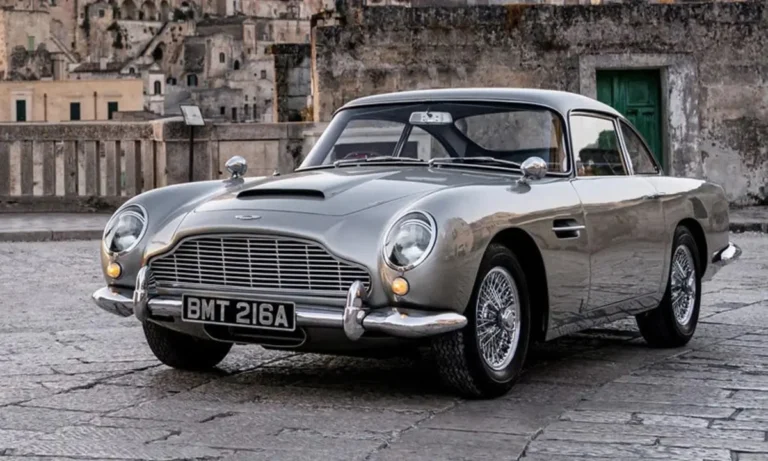 Les voitures de James Bond, film par film Aston martin james bond