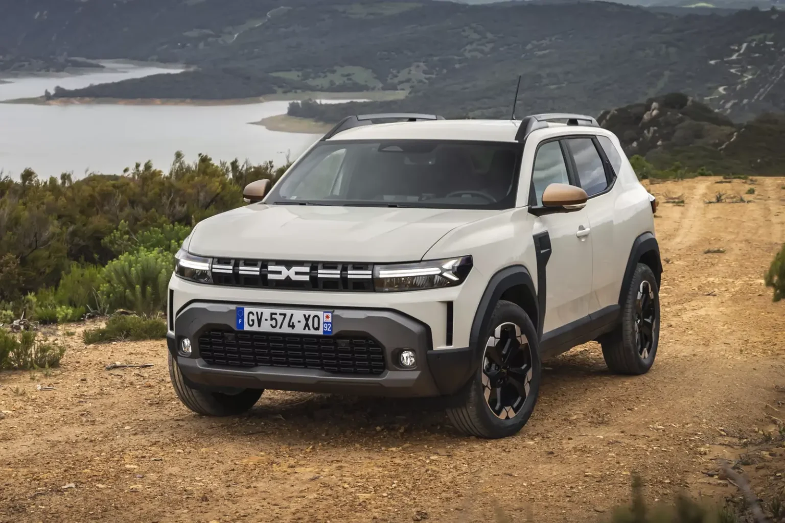 Dacia resserre l’écart de prix entre ses deux hybrides, et la raison n’a rien de commercial Dacia Duster hybrid 155