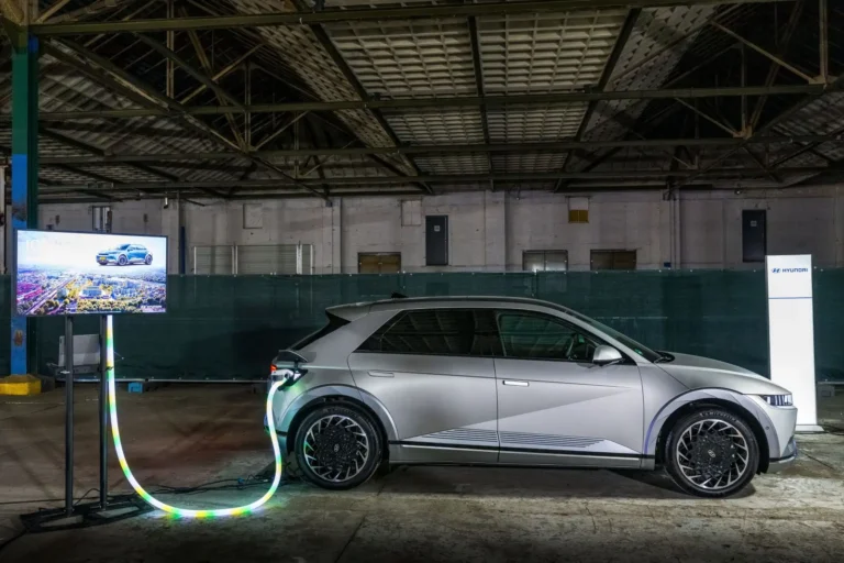 Votre Hyundai pourra bientôt alimenter votre maison avec AllDayEnergy Hyundai AllDayEnergy - recharge bidirectionnelle