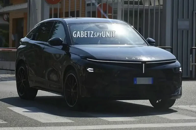 Lancia Gamma HF Integrale, prototype en livrée Nero Vulcano
