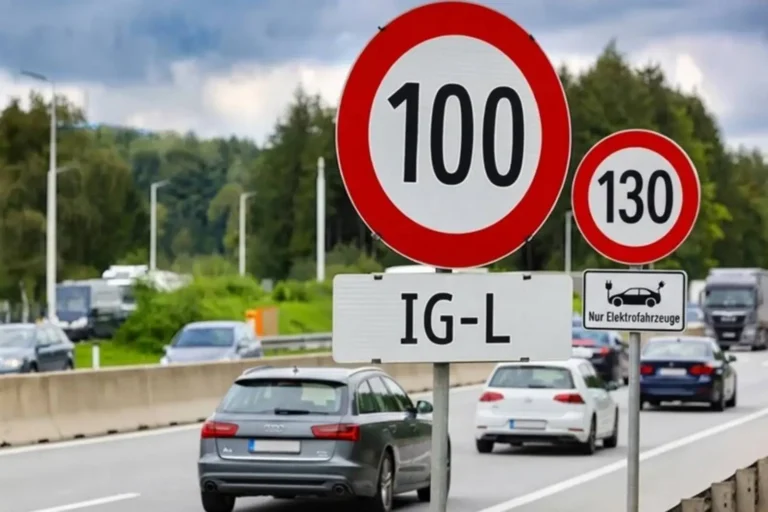 En Autriche, les électriques roulent à 130 là où les autres sont limitées à 100, sous quatre conditions Panneau IG-L sur une autoroute autrichienne