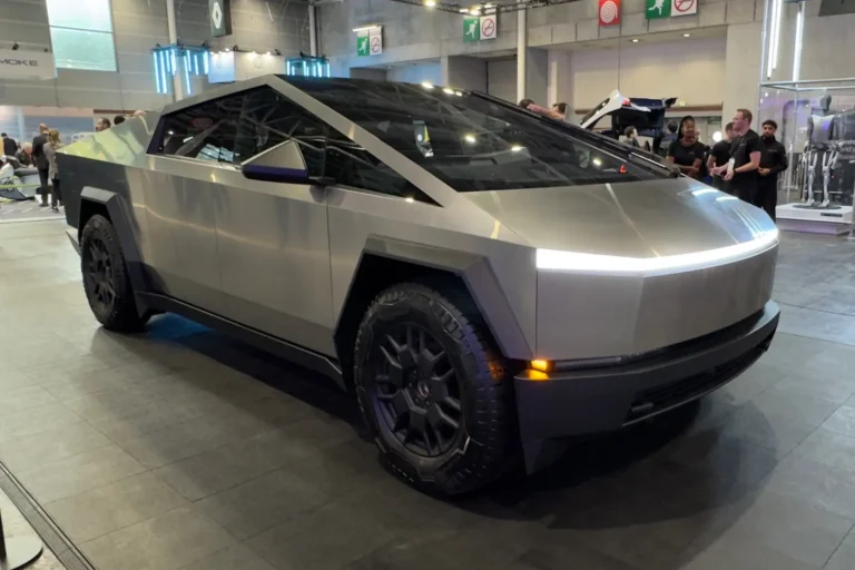 Un fournisseur bloque l’outillage du Cybertruck et Tesla saisit la justice fédérale en urgence Tesla Cybertruck