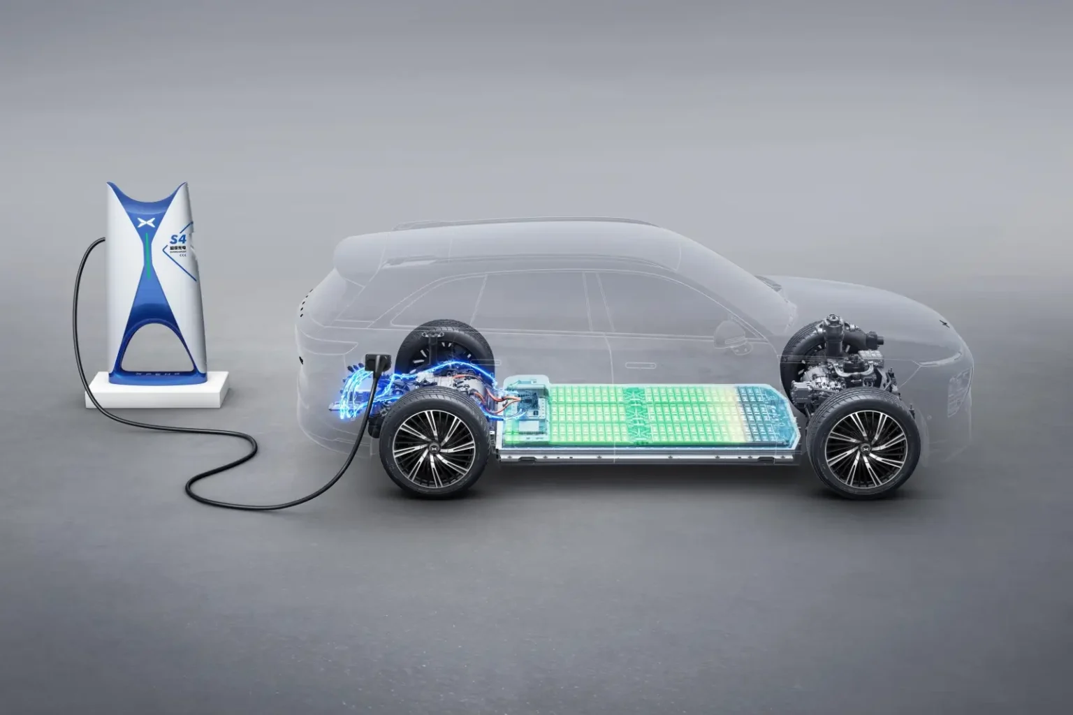 Une étude relie les accélérations brutales à l’usure des batteries, avec une réserve de taille Voiture électrique en charge