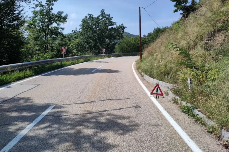 Panne en Belgique : les réflexes qui comptent avant l’arrivée du dépanneur panne voiture Belgique