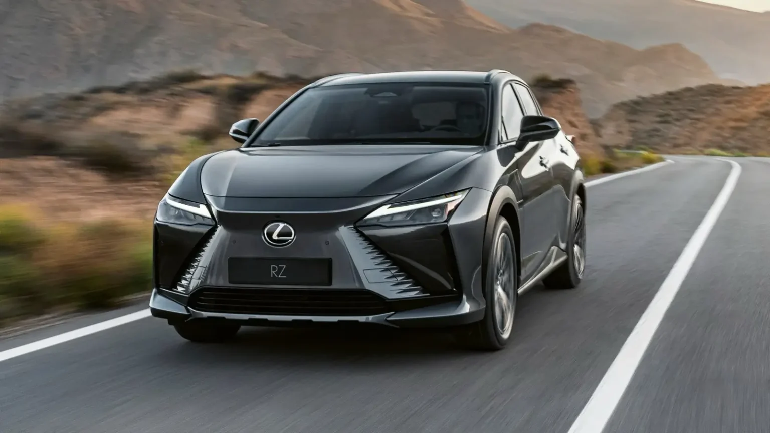 Lexus RZ 450e