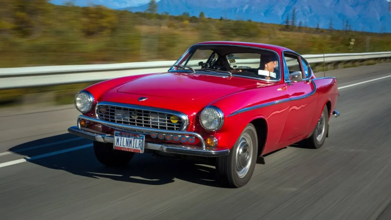 Cinq millions de kilomètres avec le moteur d’origine : la Volvo d’Irv Gordon arrive à Paris Volvo P1800S d’Irv Gordon aux plus de 5 millions de kilomètres