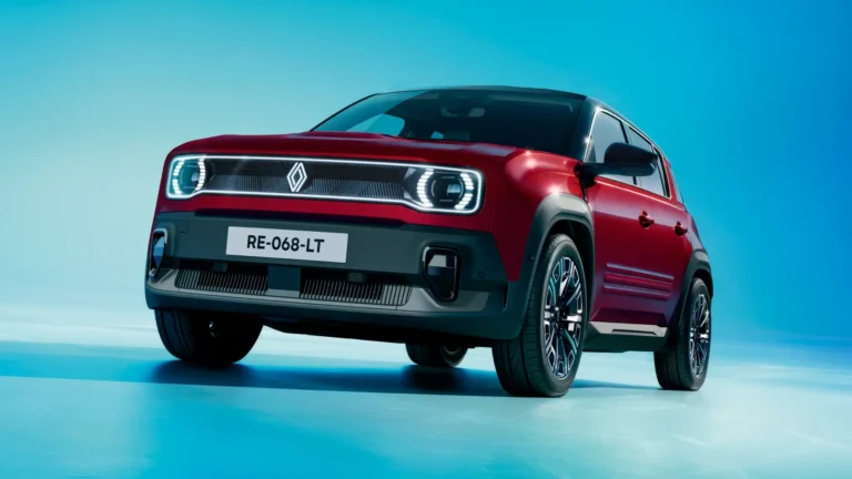 Renault 4 E-Tech électrique présentée avec la gamme 2026